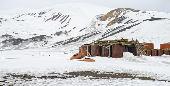 Rendering tanks, Whalers bay.