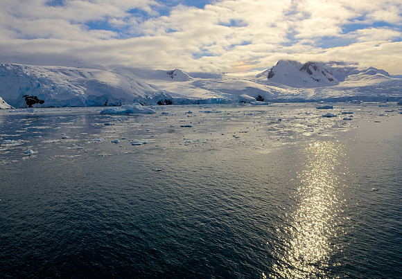 Approaching Cierva cove.